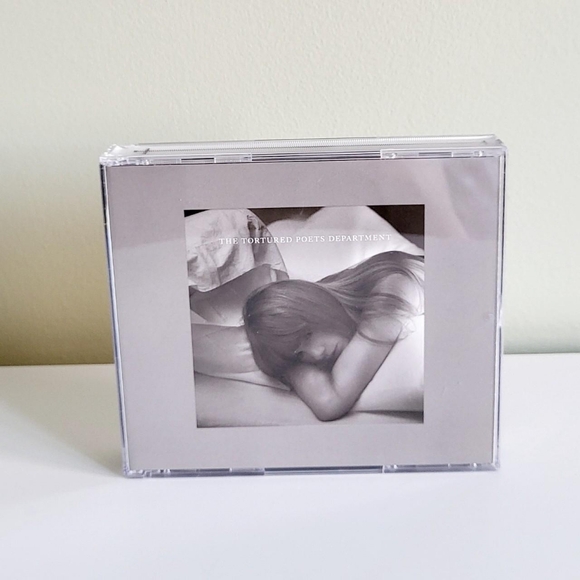 Taylor Swift The Tortured Poets Department The Bolter Deluxe CD - Picture 2 of 3
